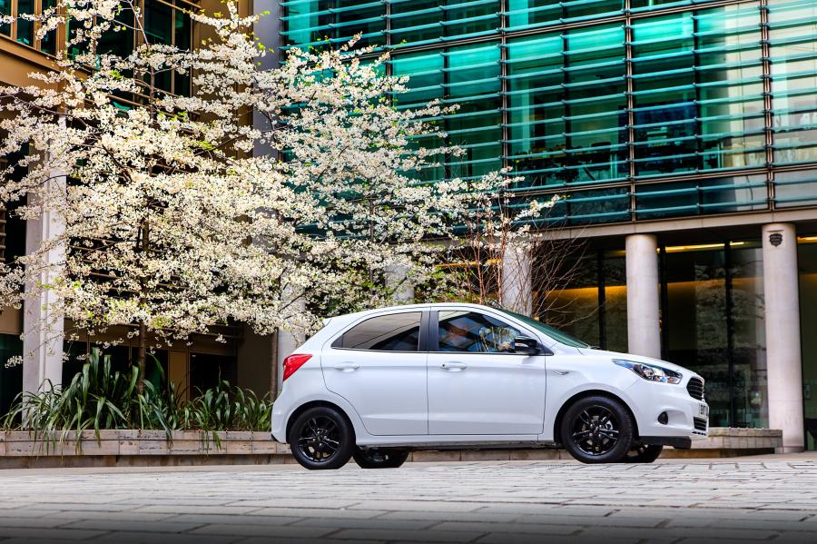  Ford Ka+ White 2016 года  (UK) (фото 7 из 20)